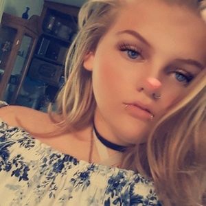 Meet your Posher, Alyssa